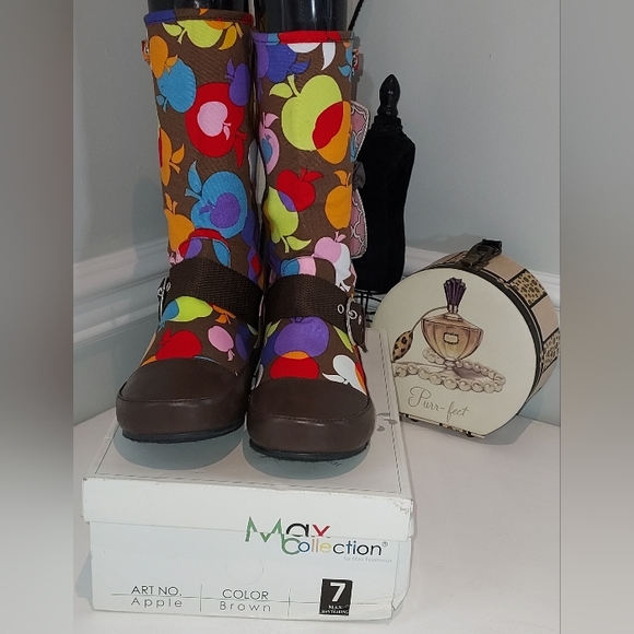 Max Collection Kids Apple Print Pull On Fashion Boot NIB - Picture 7 of 11